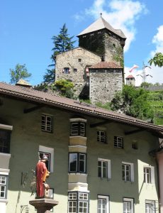 Burg in Chiusa/Klausen, Südtirol