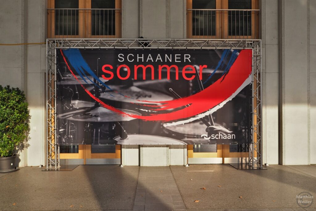 Plakat "Schaaner Sommer" mit Schlagzeug-Abbildung