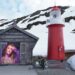 Fotocollage Nordsee-Leuchturm, Infohütte und Bild Ehrenwärterin Sina vor schneebecktem Berghang, Velo