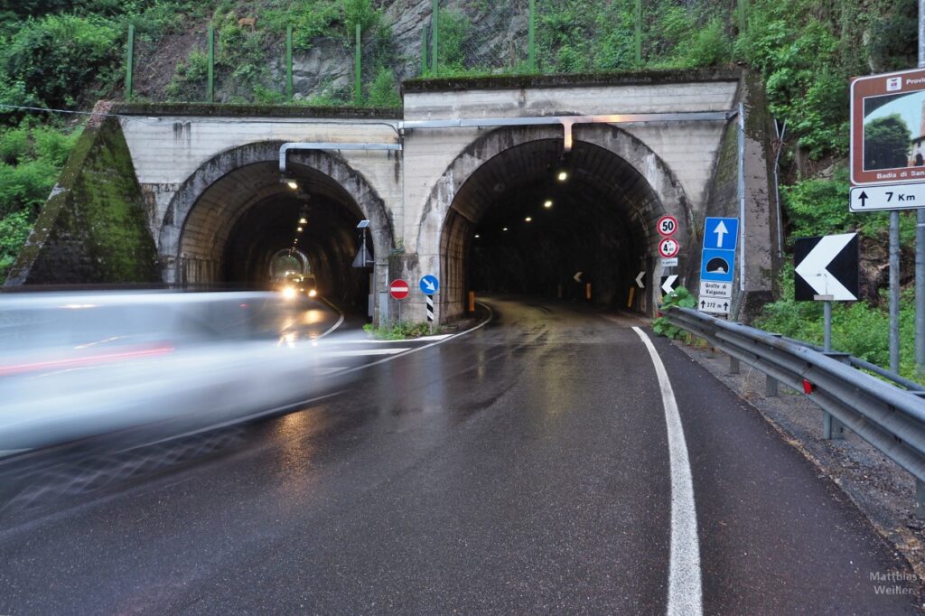Tunnelportal ins Valganna