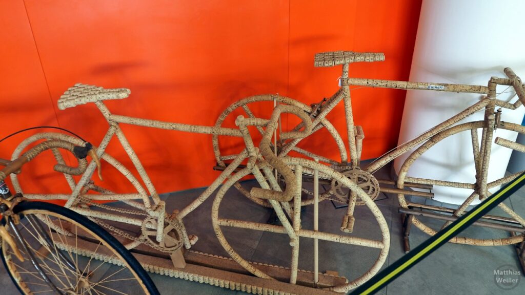 Museo del ciclismo Madonna del Ghisallo: Rennräder aus Kork