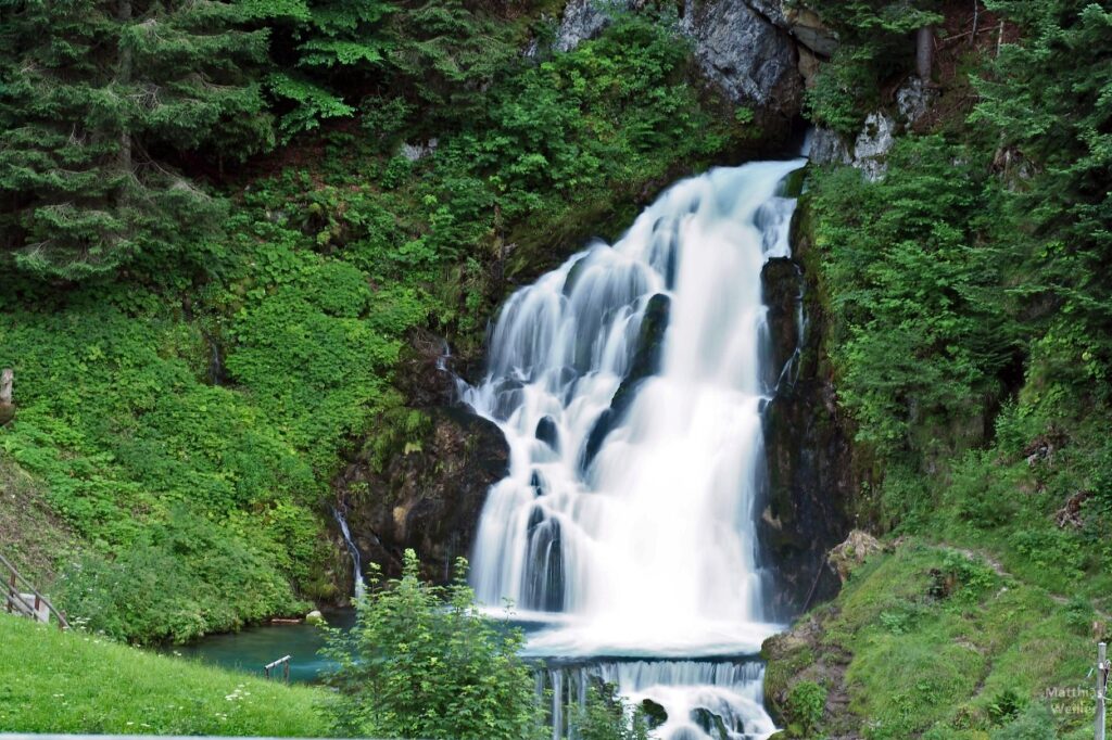 Wasserfall in Jaun in Fließoptik