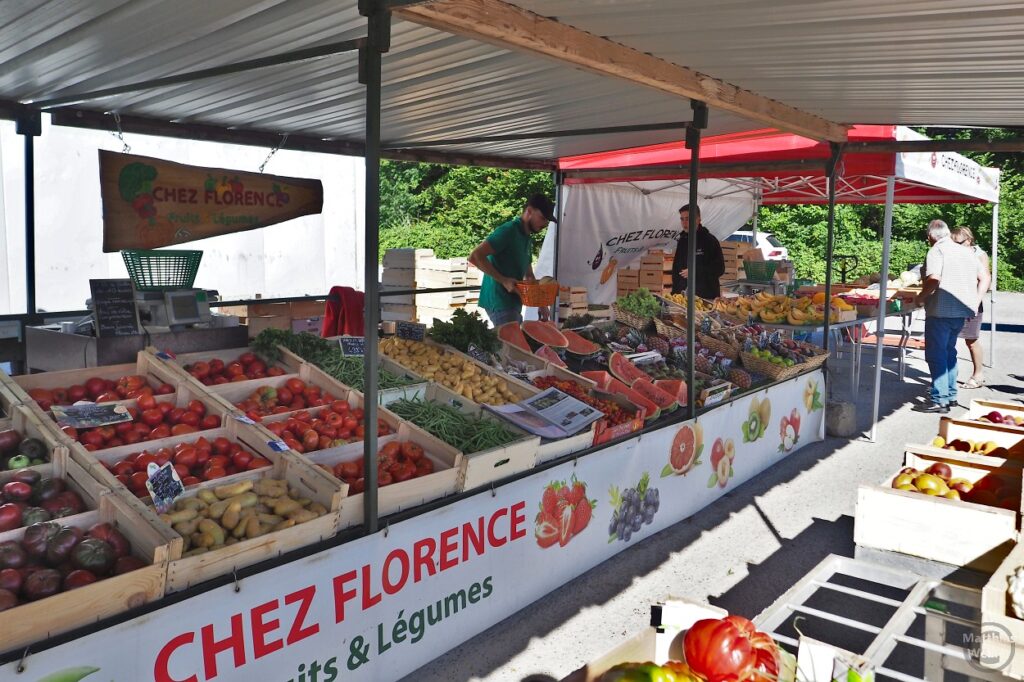 Marktstand mit Obst, Gemüse "Chez Florence"