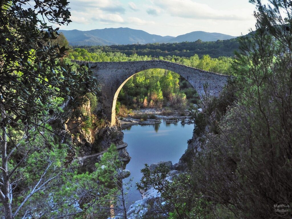 Steinbogenbrücke von Montagut