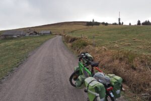 Anfahrt St. Wilhelmer Hütte mit Feldbergtürmen, mit Velo