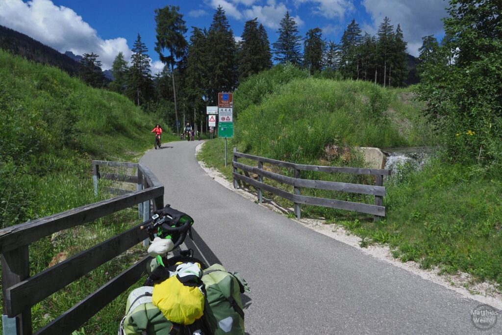 Drautal-Radweg mit Velo und Radlern