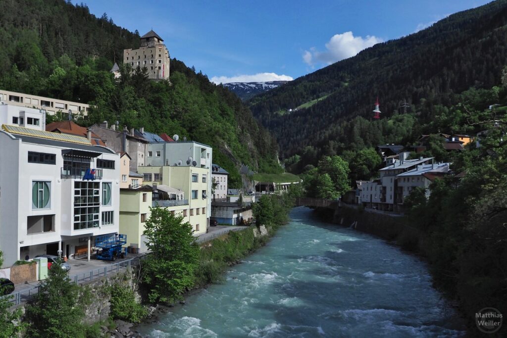 Burg Landeck über dem Inn