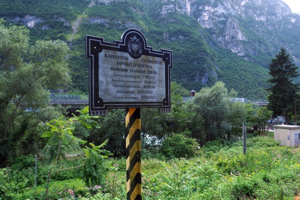 Altes Grenzschild Kaisertum Österreich/Gefürstete Grafschaft Tirol Strigno/Borgo