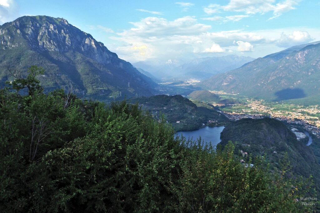 Blick über den Lago Moro in das Valcamonica nach Norden