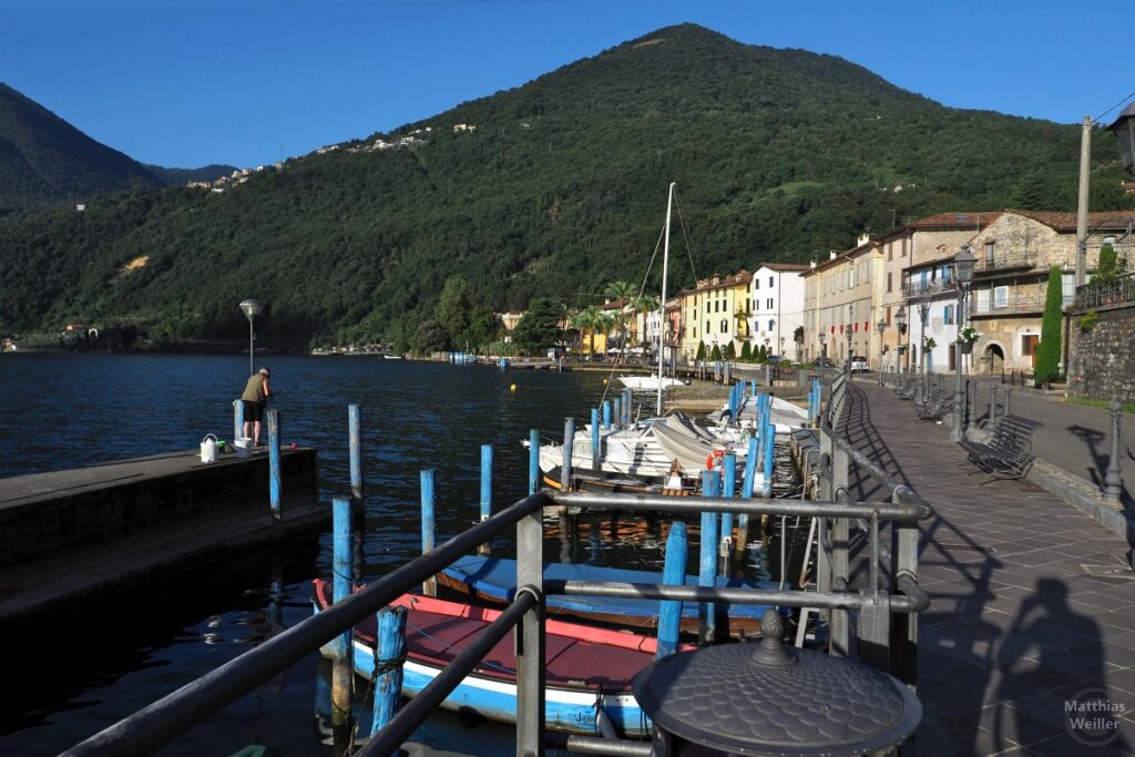 Hafen an Promenade von Riva di Solto