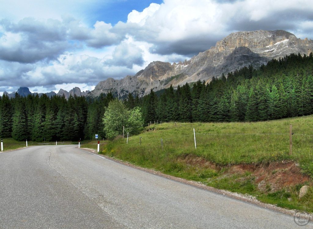 Bergkulisse beim Passo di Lavazè
